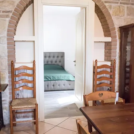 S145 - Sirolo, Nuovissimo Trilocale In Centro Con Piccola Corte *